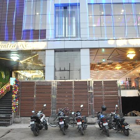 Hotel Mantra Regency Gaya Exterior photo