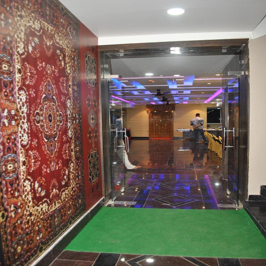 Hotel Mantra Regency Gaya Exterior photo